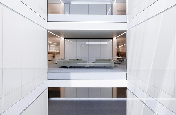 苹果新总部揭秘：主建筑为何设计成飞碟，仅4层楼